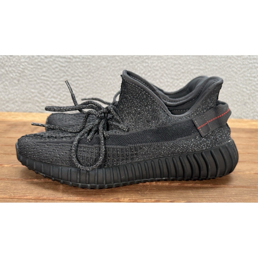 Adidas Shoes Mens 8.5 Black Reflective Yeezy Boost 350 V2 Low Top Sneaker FU9007